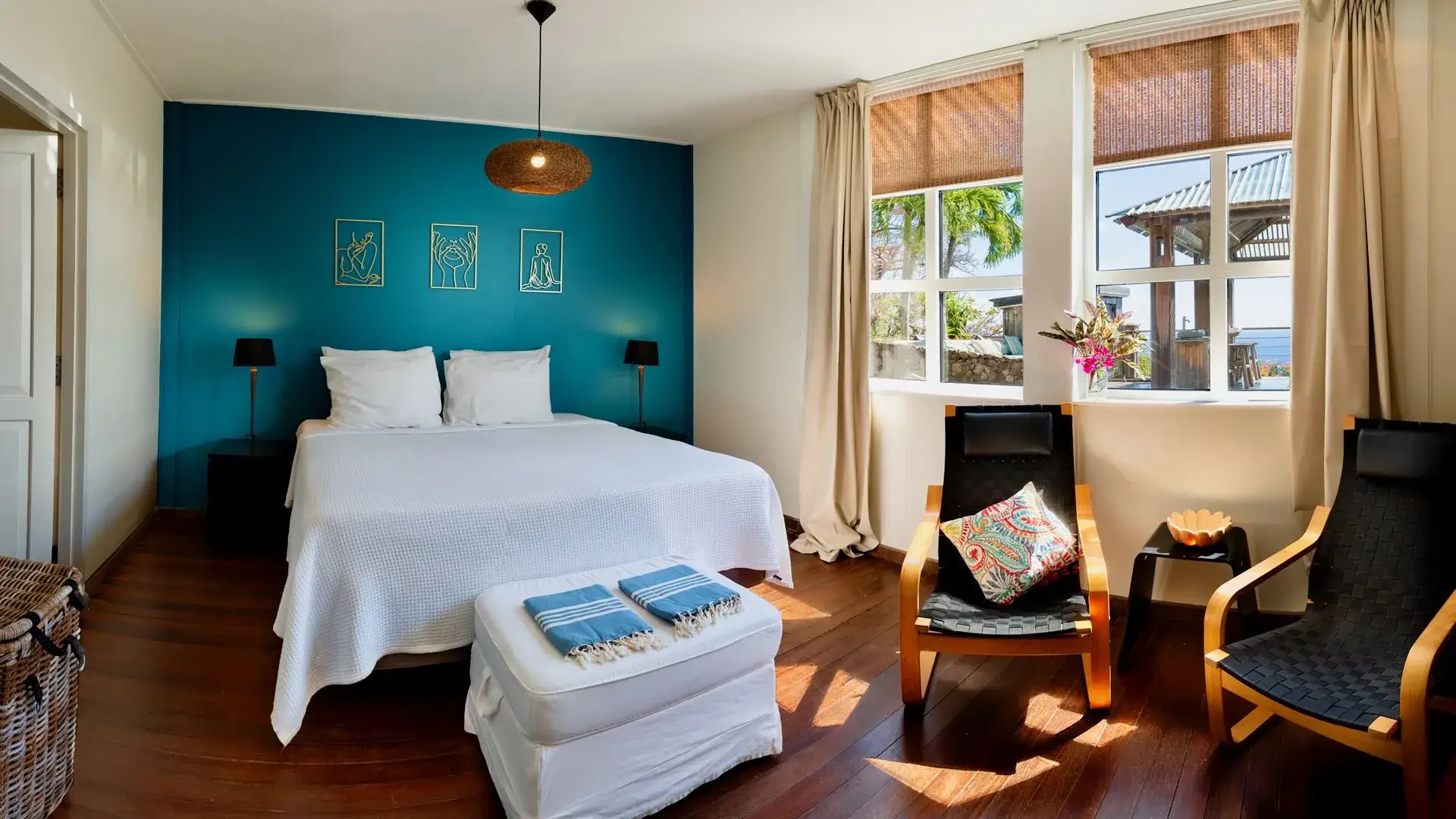 Pietermaai Boutique Hotel - Classic Living Room and TV